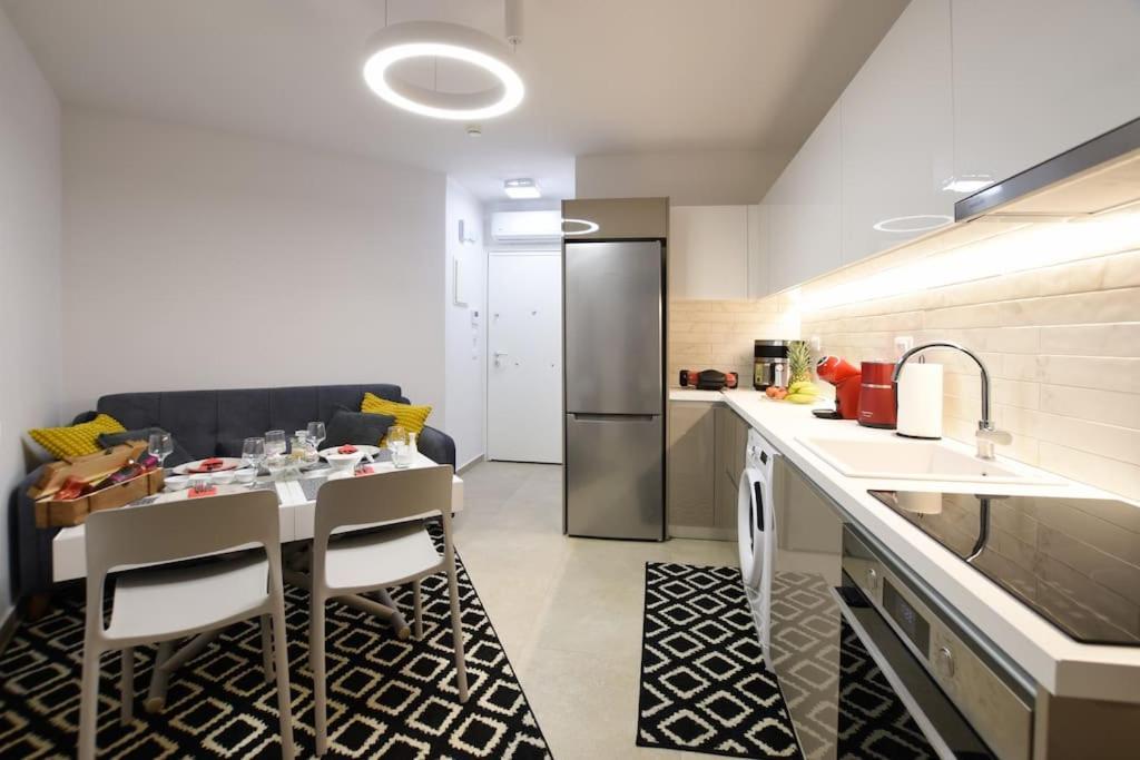 Uni Cozy City Apartment Rhodes City 外观 照片